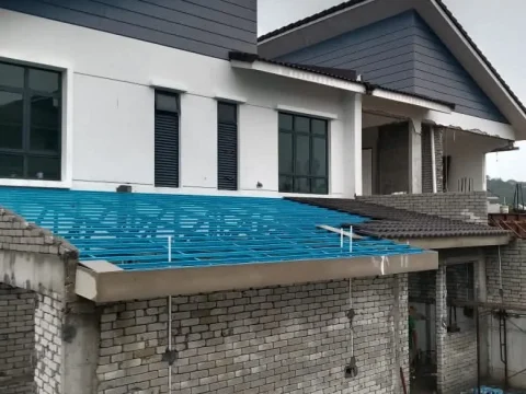 Paparan fasad rumah dalam proses ubahsuai